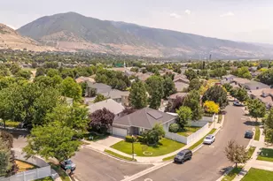 1608 N St Andrews Dr W, Farmington, UT 84025 - Photo 2