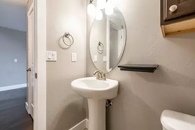 2064 S Orchard Dr E, Bountiful, UT 84010 - Photo 14