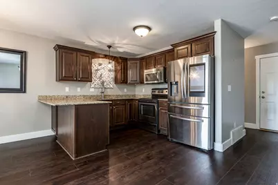2064 S Orchard Dr E, Bountiful, UT 84010 - Photo 2