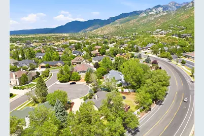 2744 E Woodhampton Cir, Sandy, UT 84092 - Photo 100