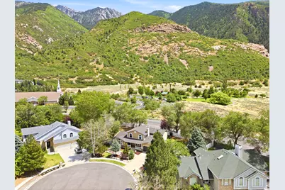 2744 E Woodhampton Cir, Sandy, UT 84092 - Photo 98