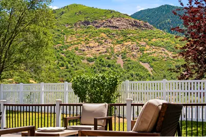 2744 E Woodhampton Cir, Sandy, UT 84092 - Photo 90
