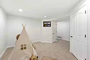 2744 E Woodhampton Circle, Sandy, UT 84092 - Photo 72