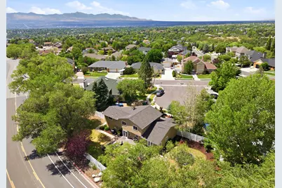 2744 E Woodhampton Cir, Sandy, UT 84092 - Photo 102
