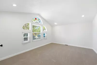 2744 E Woodhampton Cir, Sandy, UT 84092 - Photo 24