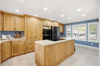 2586 E Country Oaks Dr N, Layton, UT 84040 - Photo 12
