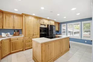 2586 E Country Oaks Dr N, Layton, UT 84040 - Photo 12