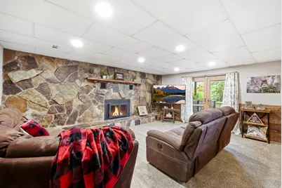 2586 E Country Oaks Dr N, Layton, UT 84040 - Photo 36