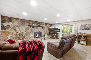 2586 E Country Oaks Dr N, Layton, UT 84040 - Photo 36