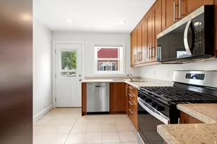 825 N Oakley St W, Salt Lake City, UT 84116 - Photo 10