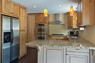 9473 S Hunts End Dr, Sandy, UT 84092 - Photo 12