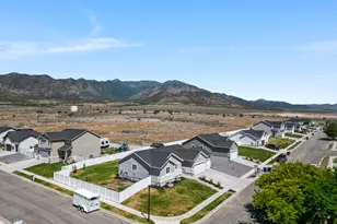 3733 N Eisenhower St, Eagle Mountain, UT 84005 - Photo 28