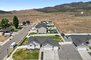 3733 N Eisenhower St, Eagle Mountain, UT 84005 - Photo 32