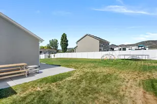 3733 N Eisenhower St, Eagle Mountain, UT 84005 - Photo 26