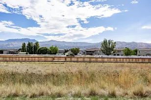 1065 W Windsor Dr, North Salt Lake, UT 84054 - Photo 34