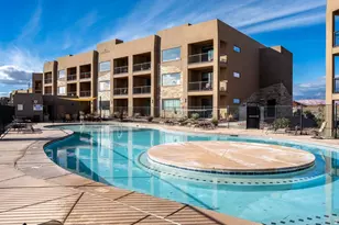 5260 N 5260 W Villas West Dr 3-302 W, Hurricane, UT 84737 - Photo 1