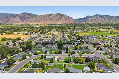 215 N 750 W, Hyrum, UT 84319 - Photo 46