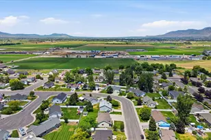 215 N 750 W, Hyrum, UT 84319 - Photo 48