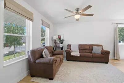 215 N 750 W, Hyrum, UT 84319 - Photo 6