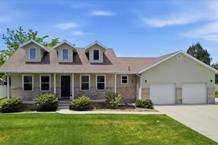 215 N 750 W, Hyrum, UT 84319 - Photo 44