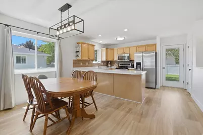 215 N 750 W, Hyrum, UT 84319 - Photo 10