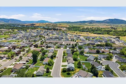 215 N 750 W, Hyrum, UT 84319 - Photo 52