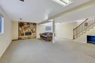 8093 S Beaumont Dr E, Sandy, UT 84093 - Photo 16