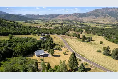 2467 N Nordic Dr, Eden, UT 84310 - Photo 14