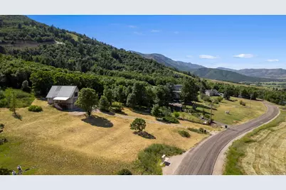 2467 N Nordic Dr, Eden, UT 84310 - Photo 8