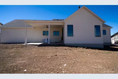 1125 E Center St, Hyde Park, UT 84318 - Photo 6