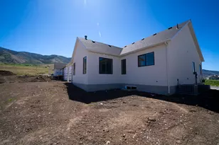 1125 E Center St, Hyde Park, UT 84318 - Photo 8
