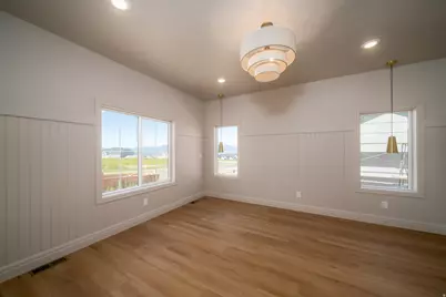 1125 E Center St, Hyde Park, UT 84318 - Photo 22
