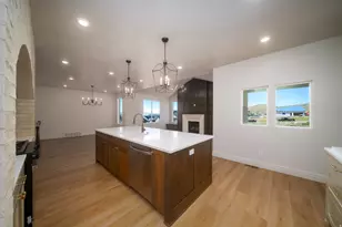 1125 E Center St, Hyde Park, UT 84318 - Photo 18