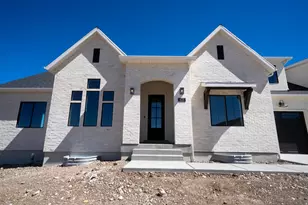 1125 E Center St, Hyde Park, UT 84318 - Photo 2