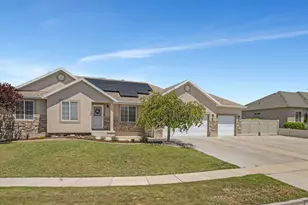386 W Winter Wheat Way N, Saratoga Springs, UT 84045 - Photo 2