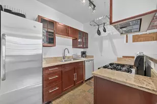 24 E 300 N, Salt Lake City, UT 84103 - Photo 10