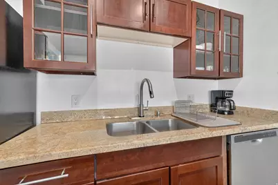 24 E 300 N #4, Salt Lake City, UT 84103 - Photo 12