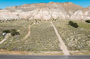 689 Utah Hwy 12, Cannonville, UT 84718 - Photo 1