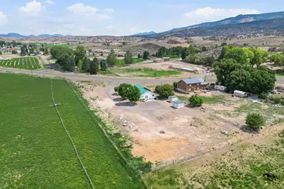 566 S Main St, Lyman, UT 84749 - Photo 2