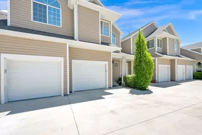 5389 S New Hampton Dr W, Murray, UT 84123 - Photo 4