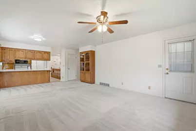 442 W 230 N, Orem, UT 84057 - Photo 12
