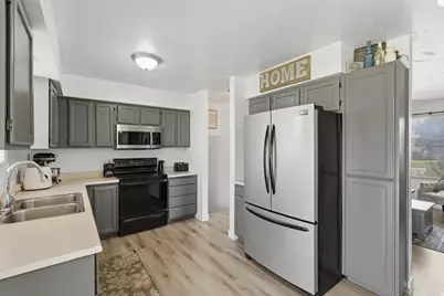 1815 Allison Way, Syracuse, UT 84075 - Photo 10