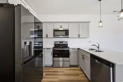 949 W Big Ben Ln #201, Saratoga Springs, UT 84045 - Photo 8