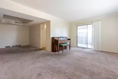 302 E Peach Ln S, Bountiful, UT 84010 - Photo 4
