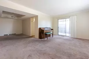 302 E Peach Ln S, Bountiful, UT 84010 - Photo 4