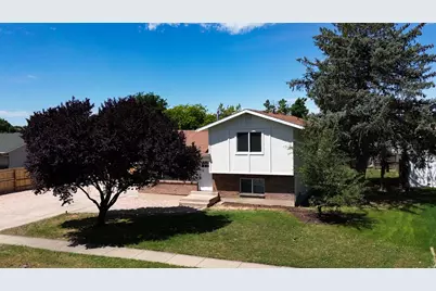 958 N 2075 W, Farr West, UT 84404 - Photo 6