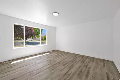 958 N 2075 W, Farr West, UT 84404 - Photo 8
