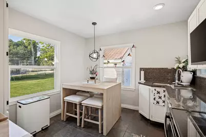 2333 E Lakeview Dr S, Salt Lake City, UT 84109 - Photo 6