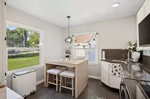 2333 E Lakeview Dr S, Salt Lake City, UT 84109 - Photo 6