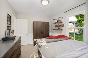2333 E Lakeview Dr S, Salt Lake City, UT 84109 - Photo 8